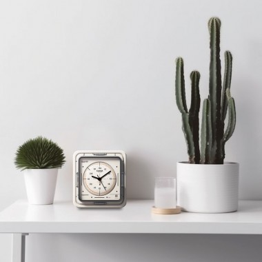 Clock Couture Wand- und Tischuhrenserie RAM Medium