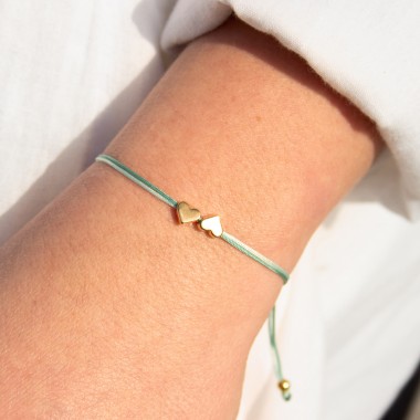 Bow & Hummingbird Armband auf Karte - zwei Herzen - Wir Zwei sind ein gutes Team - 24 Karat vergoldet