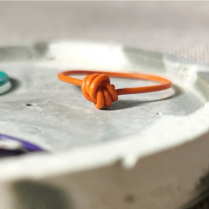 Orange macht glücklich – Statement-Ring aus Kabelresten I KIZZU Schmuck Manufaktur